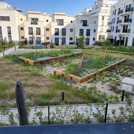 Superbe Appartement A 3Min A Pieds De La Gare Шессі Екстер'єр фото