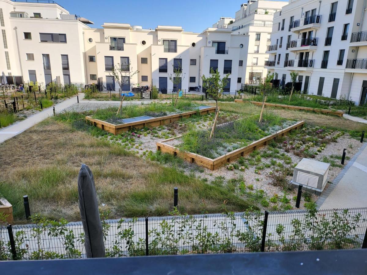 Superbe Appartement A 3Min A Pieds De La Gare Шессі Екстер'єр фото
